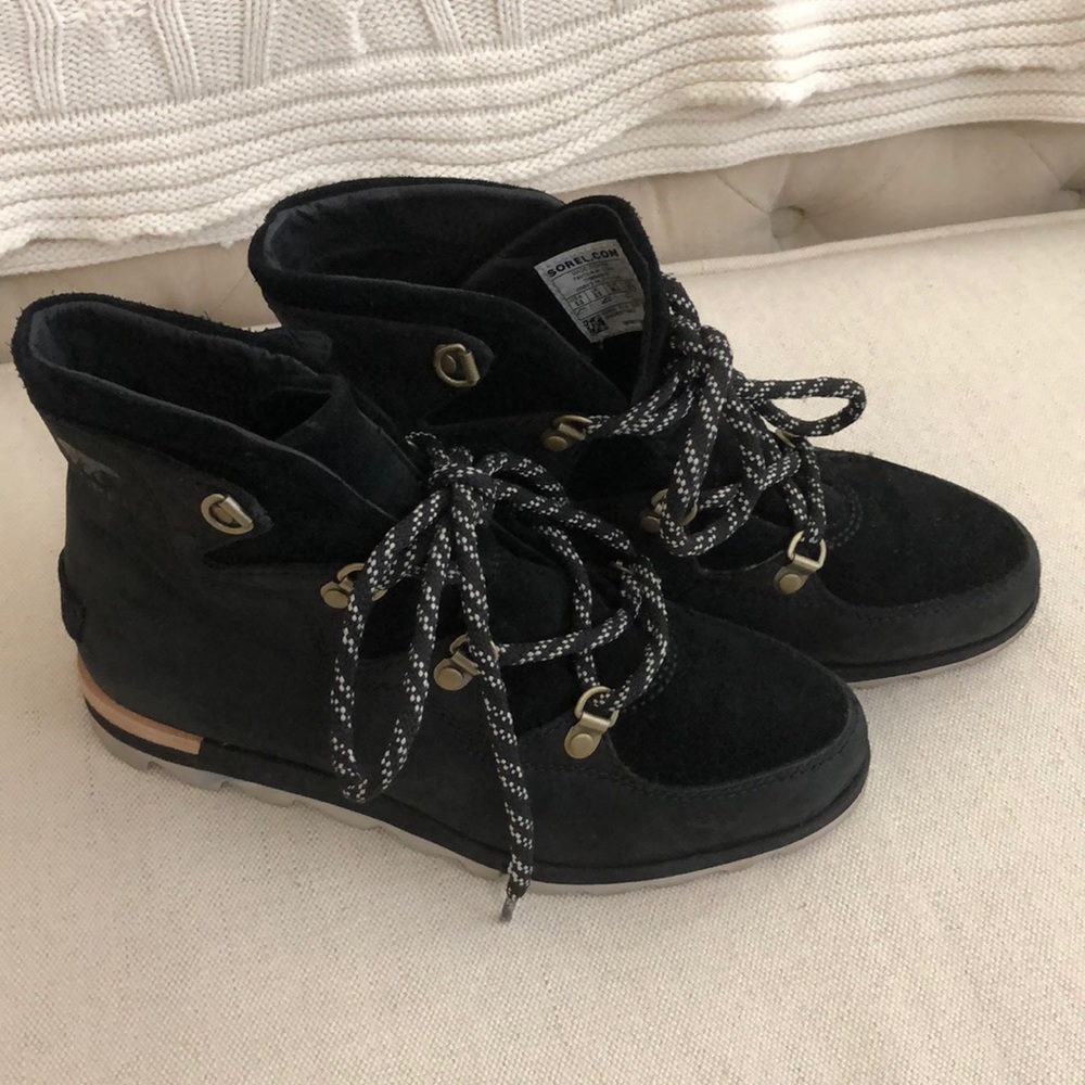💚Sorel Sneakchic Alpine Black Boots